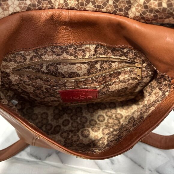 HOBO Brown Leather Shoulder Bag with Slouchy Design - Picture 8 of 16